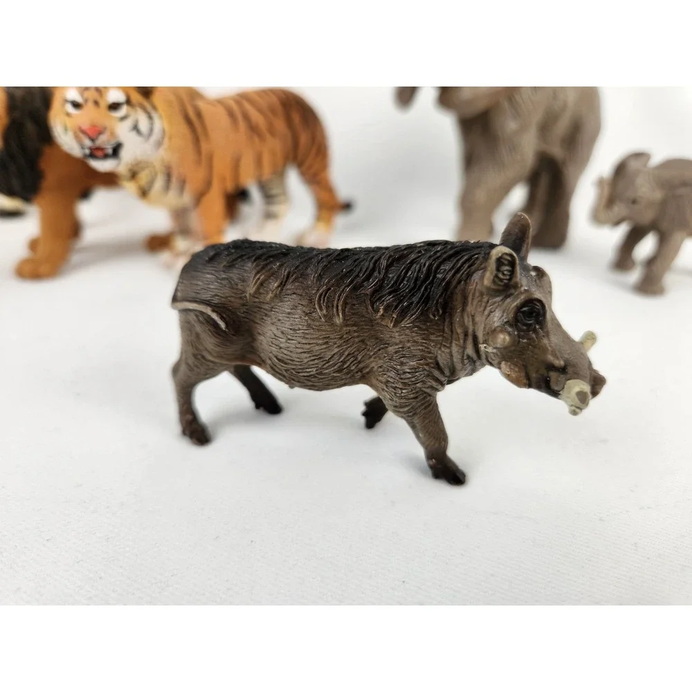 Vtg Safari Jungle Animals Elephant‎ Baby Tiger Lion Warthog Saber tooth Figures